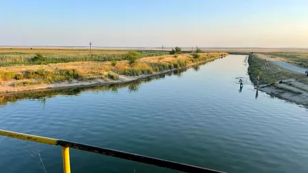 Trecerea Dunării cu bacul la Zimnicea a fost suspendată din cauza nivelului scăzut al apei