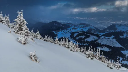 România, vizată de mai multe avertizări meteo. Cod galben de ninsori și vânt în 24 de județe, ninsori și ploi în toată țara
