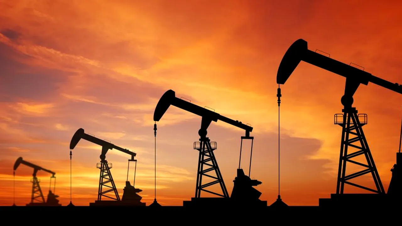 Țara care a înregistrat cea mai mare scădere a producției de petrol din ultimii 77 de ani. Sancțiunile americane au jucat un rol important în prăbușirea industriei petroliere