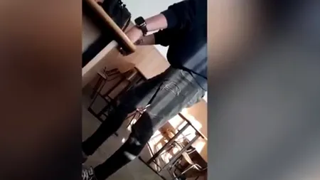 Stai să vezi ce-o BAT când iese din ȘCOALĂ. Un elev a fost filmat când amenința o PROFESOARĂ, din cauza unei note 
