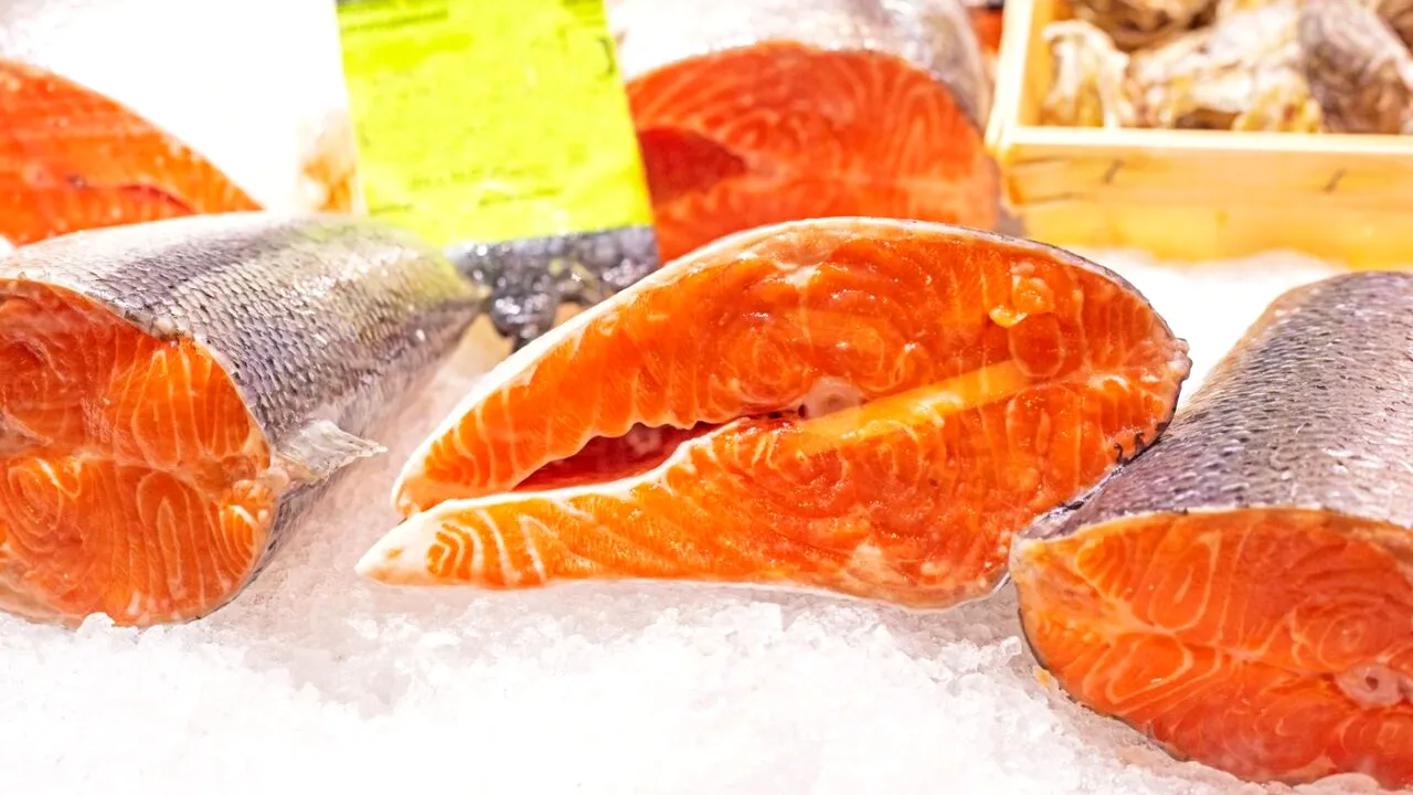 Cum să alegi peștele proaspăt din supermarket: Ghid esențial pentru cumpărători