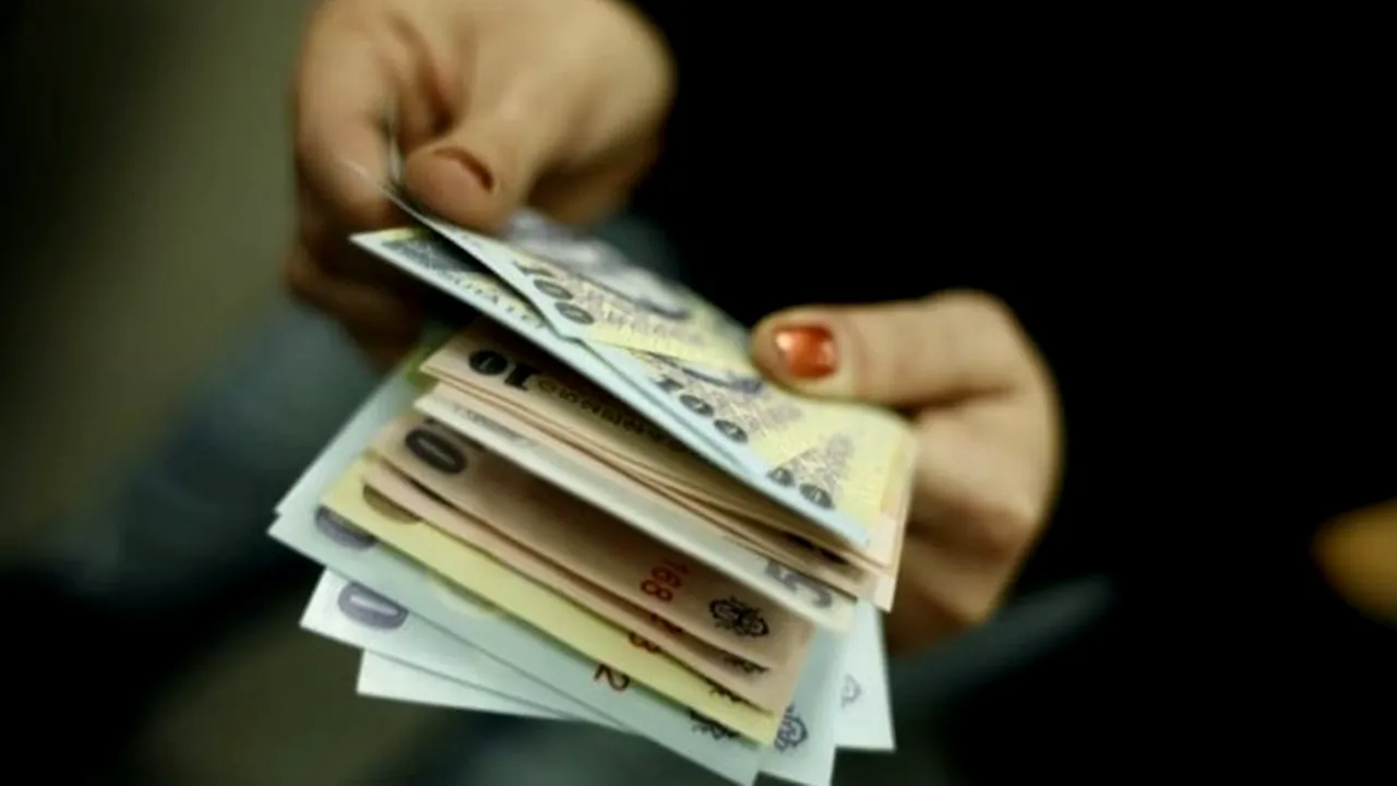 Venituri. Salariul mediu a crescut cu 6,5% într-un an. La nivel lunar există însă fluctuații majore