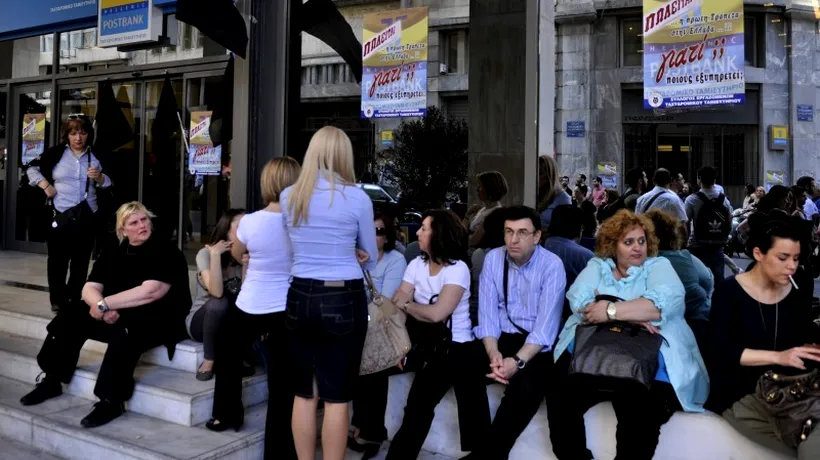 Două dintre băncile grecești sunt scoase la vânzare