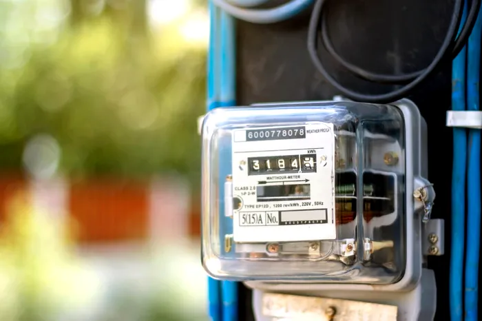 Locuitorii din Deltă și din Apuseni trebuie să plătească doar jumătate din facturile la energie electrică și gaze. Deși legea e veche de 26 de ani, autoritățile nu știu de ea
