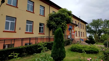 VIDEO| Un pacient cu COVID din Argeș, dependent de oxigen, a sărit de la etajul spitalului. Polițiștii au deschis o anchetă