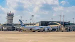 Armata israeliană anunță că aeroportul Ben Gurion a fost lovit „de resturi” ale unor rachete iraniene. Trei avioane au luat foc
