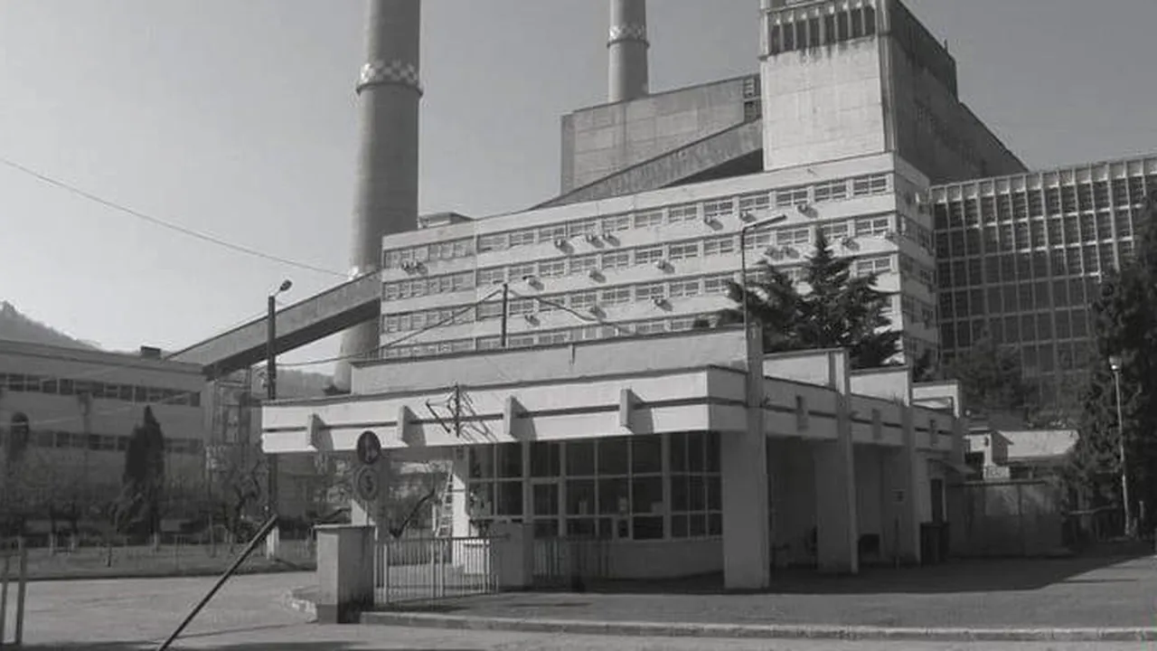 Un angajat al Termocentralei Mintia s-a sinucis. Bărbatul se afla în preaviz de concediere, dar nu ar fi avut probleme cu banii în următorii doi ani