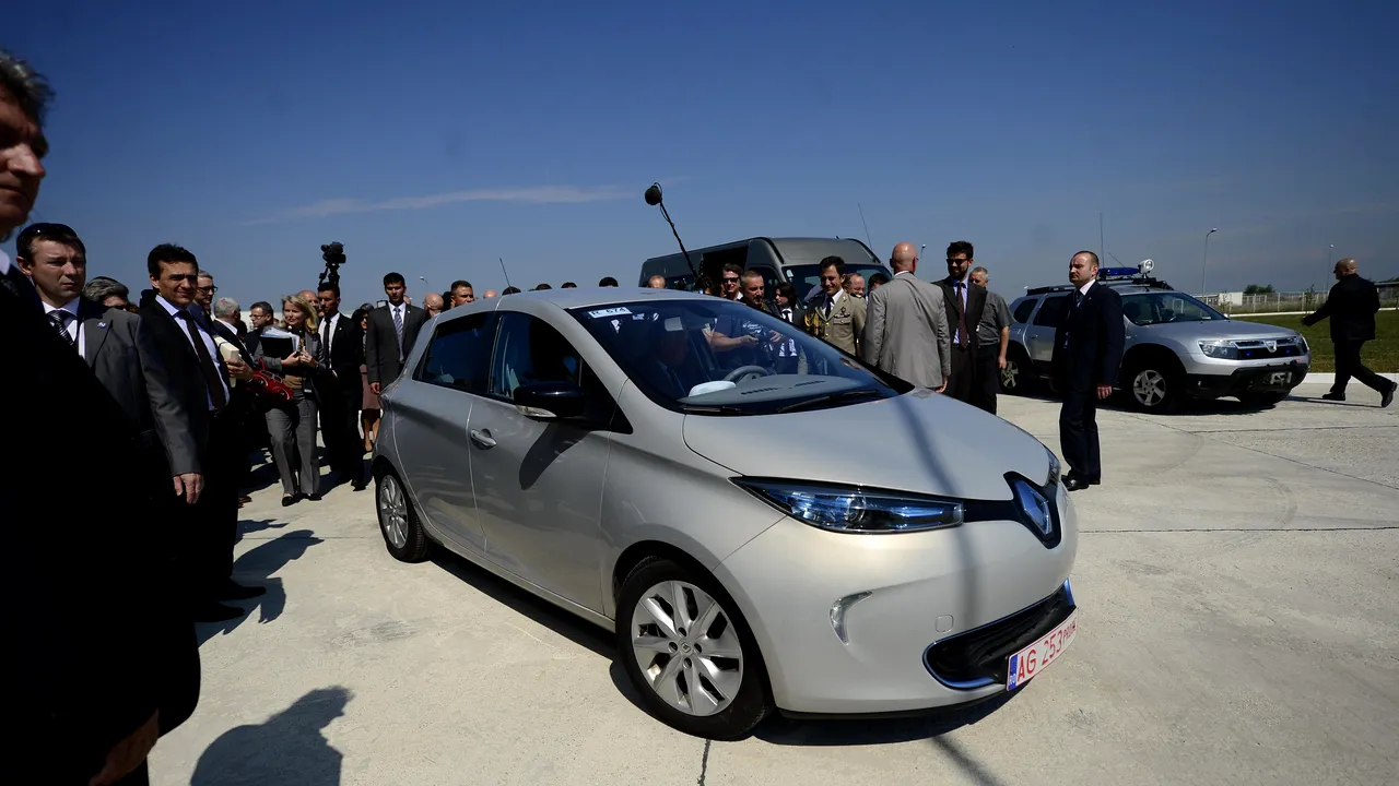 Ponta i-a fost copilot lui Ayrault în mașina Renault ZOE: Mă simt bine cu piloți în care am încredere
