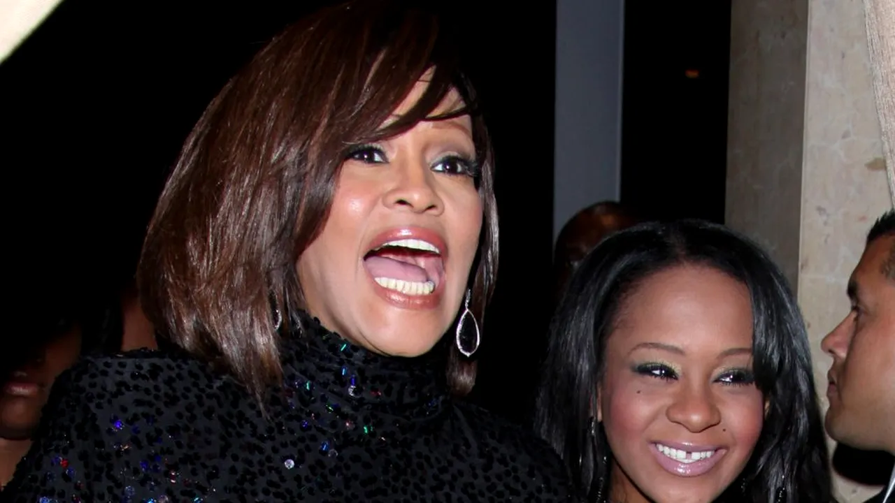 Fosta iubită a lui Whitney Houston, dezvăluiri picante despre relația lor: Mi-a spus că dacă lumea ar afla ce fac ele, le-ar critica crunt