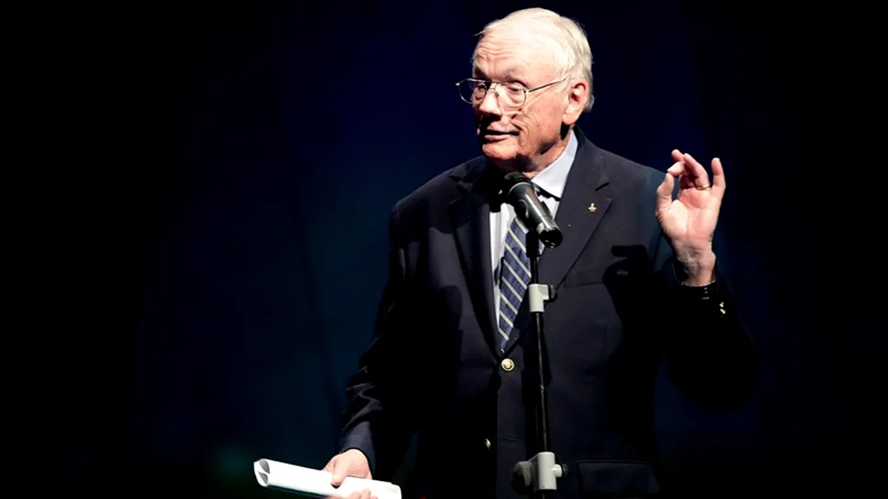 Neil Armstrong, primul om care a pășit pe Lună, operat pe cord