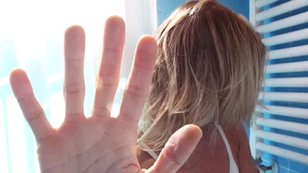 TRAGEDIE fără margini, după ce o PREOTEASĂ s-a culcat cu un ELEV și a rămas ÎNSĂRCINATĂ. NICIODATĂ în România nu s-a mai întâmplat așa ceva! 