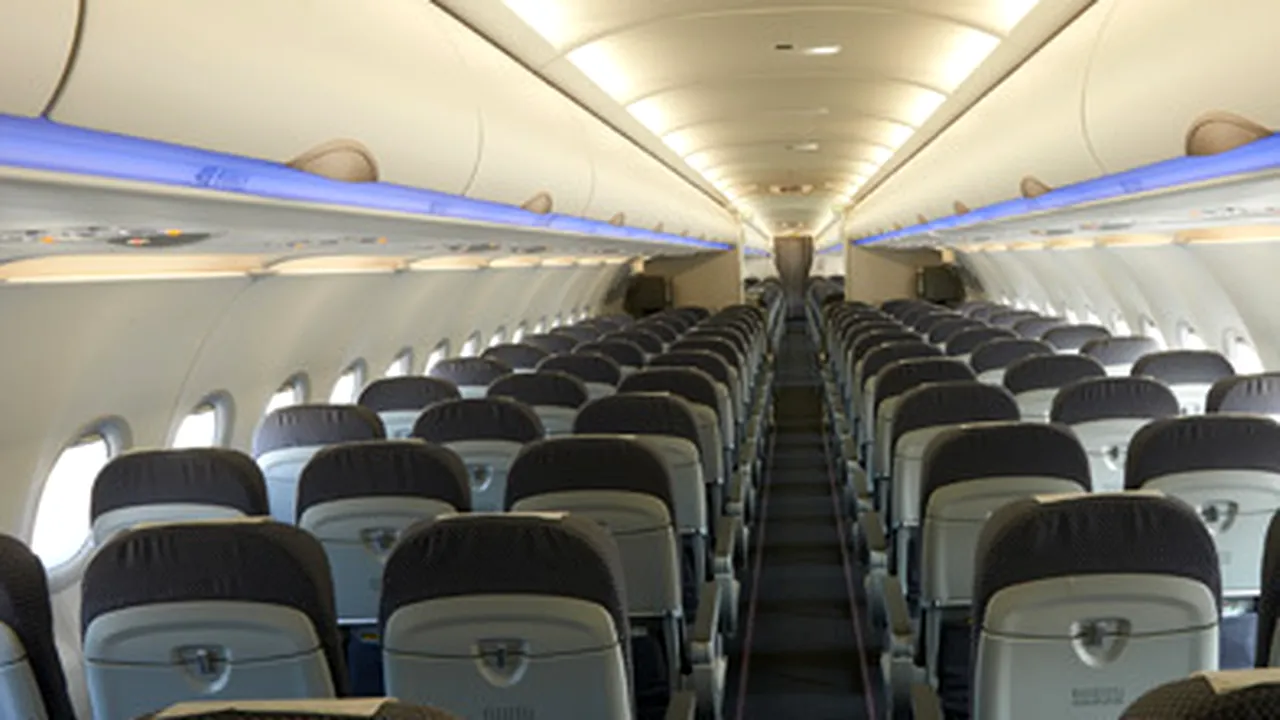 Anunțul premierului David Cameron cu privire la avionul prăbușit în Egipt. Ce vor face companiile aeriene britanice