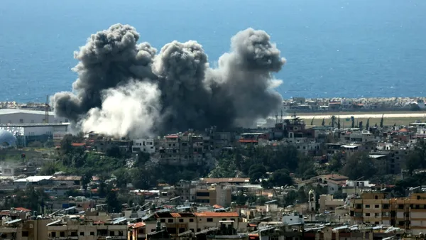 Israelul atacă în valuri în Liban. Sate întregi dispar de pe fața pământului, experții vorbesc de domicid