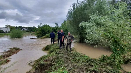 Pagube uriașe în Brașov. Peste 140 de case au fost afectate de ploile torenţiale