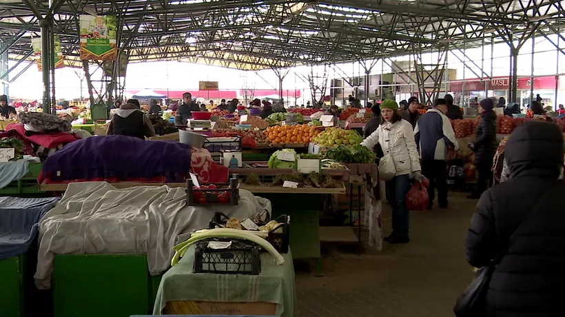 Cine este OLIMPICA la Biologie care vinde roșii la tarabă, într-o piață din Buzău