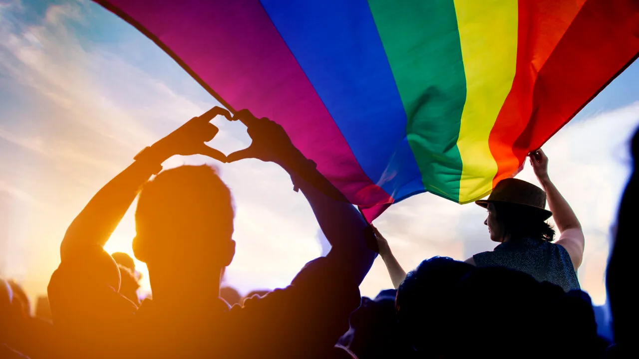 Copiii ar putea să-și aleagă GENUL indiferent de vârstă. Vestea vine de la Bruxelles, conform noii strategii recomandate de UE privind “egalitatea LGBTQ+”. Au apărut deja primele reacții ale politicienilor români