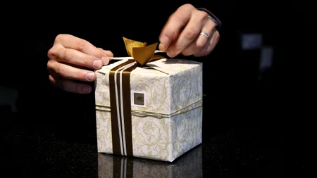 Cadouri de Crăciun pentru bărbați - Parfumuri și cosmetice pentru a străluci la fiecare pas! (P)