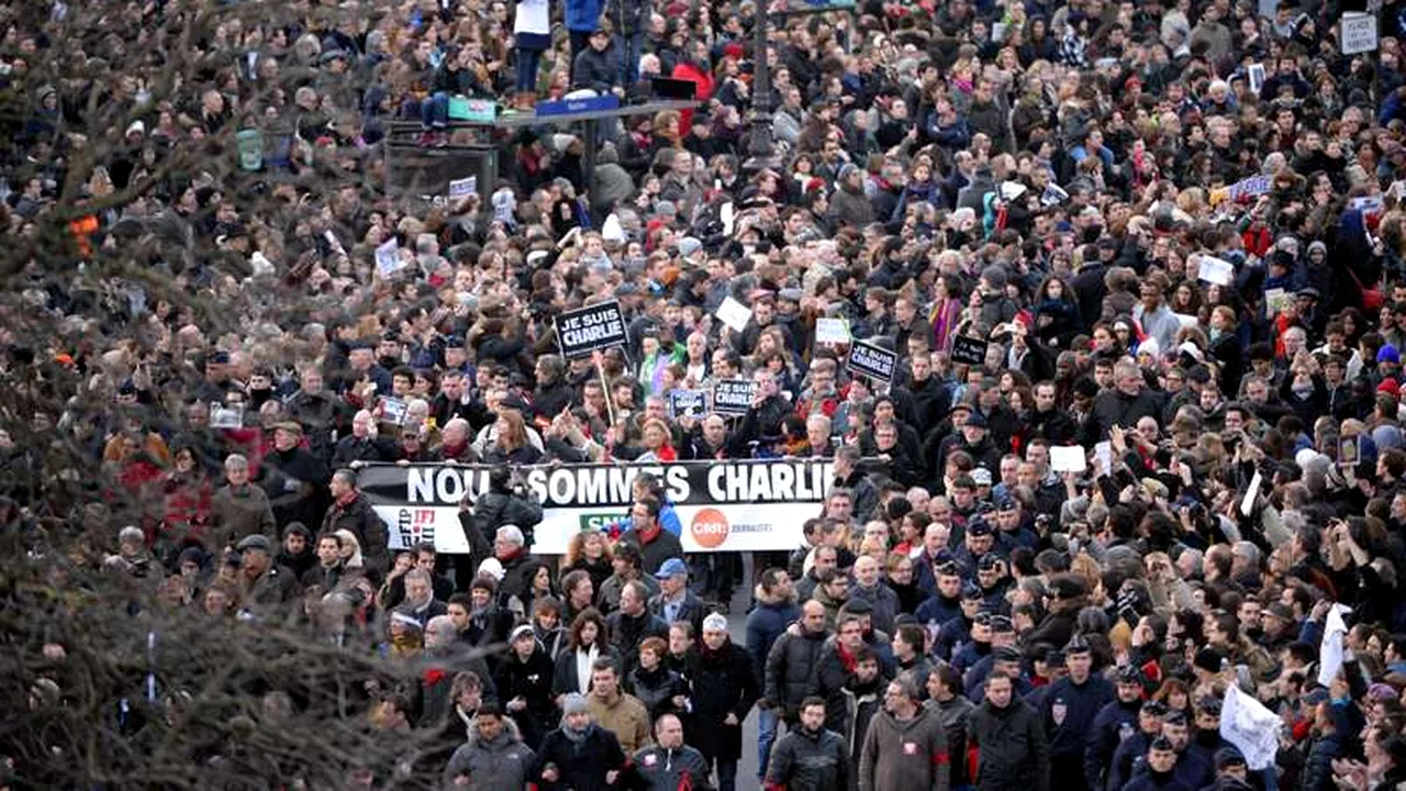 MARȘUL SOLIDARITĂȚII ÎN FRANȚA. Aproape 3,3 milioane de oameni în stradă în marile orașe. Hollande: „Parisul este astăzi capitala lumii