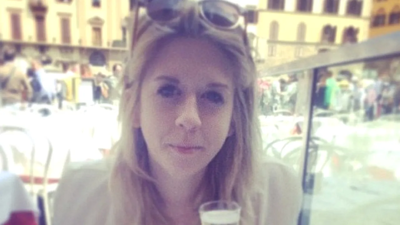 Un politician britanic a declarat că această tânără este prea urâtă ca să fie violată