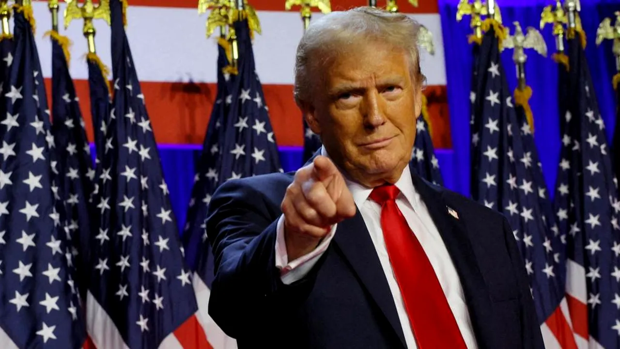 Trump promite, din nou, câte 5.000 de dolari pentru fiecare american dacă Partidul Republican va câștiga alegerile din noiembrie. Care sunt condițiile