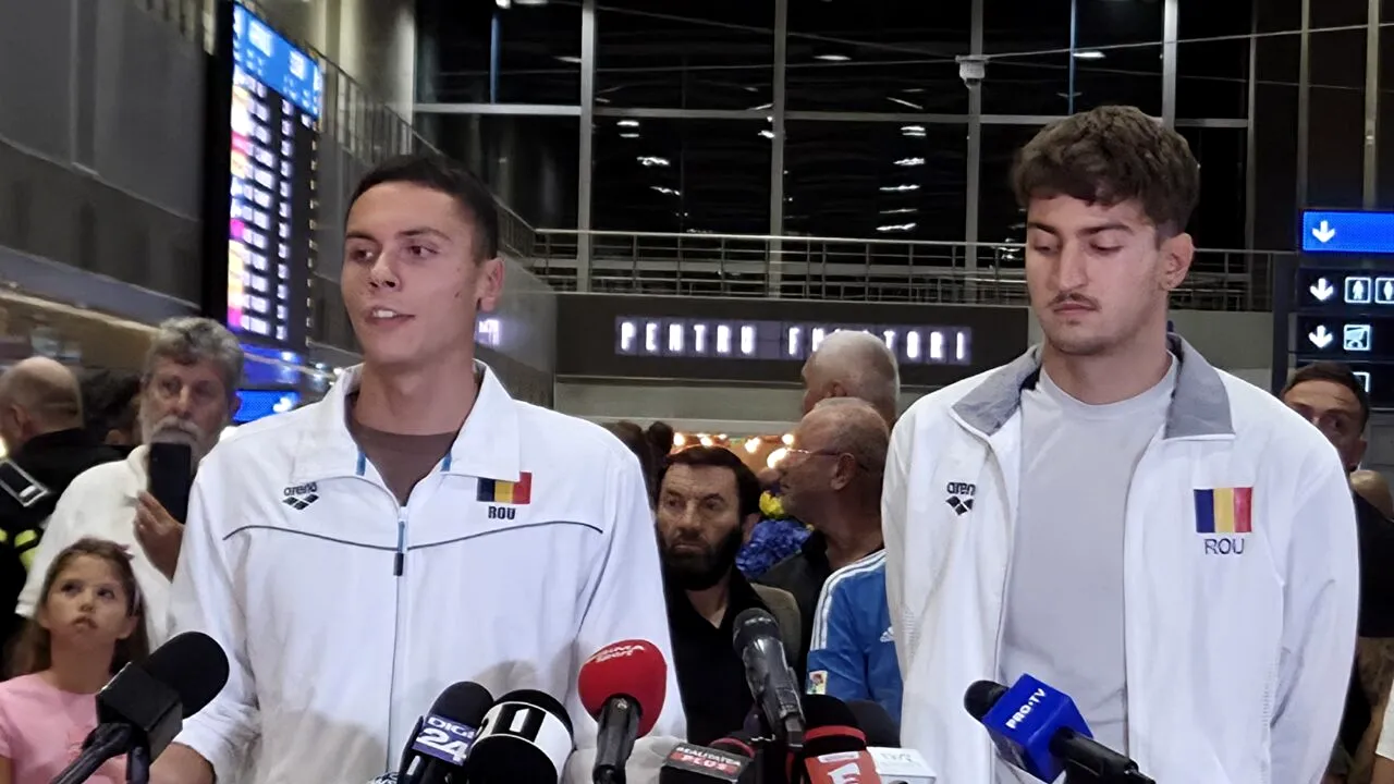 David Popovici, la întoarcerea în țară cu cele două medalii de aur obținute la Singapore: „Am reușit să mă autodepășesc”. Ce spune despre RETRAGERE