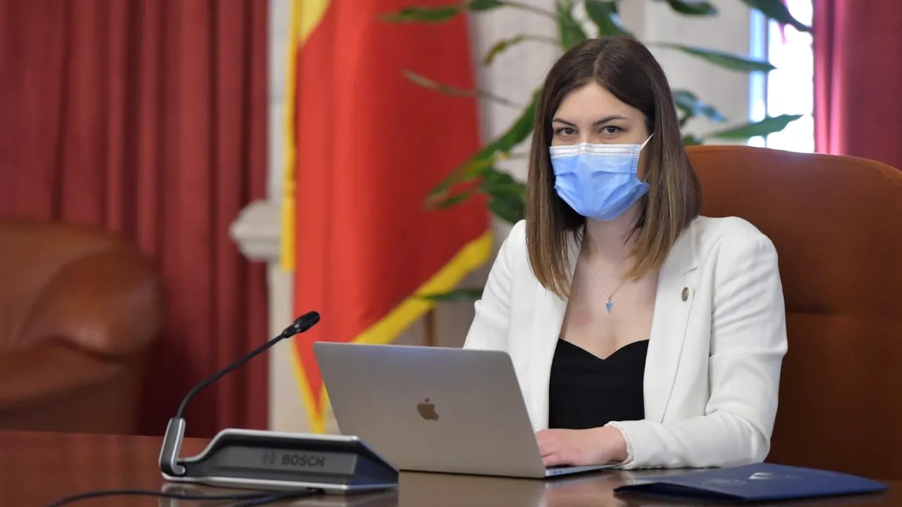USR vine cu propriul candidat la șefia Camerei Deputaților, în contextul „înţelegerii toxice” dintre PSD şi PNL şi a „demersurilor grăbite de a acapara conducerile celor două Camere”