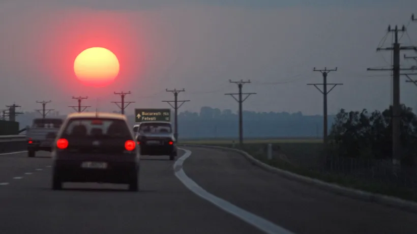 ÎN VITEZĂ și PE CONTRASENS. Un șofer a fost surprins de camere în timp ce mergea pe sensul GREȘIT pe Autostrada Soarelui