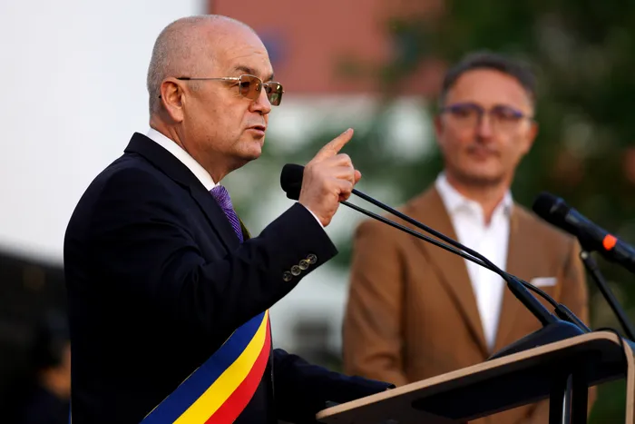 Emil Boc nu va schimba numele străzii Radu Gyr
