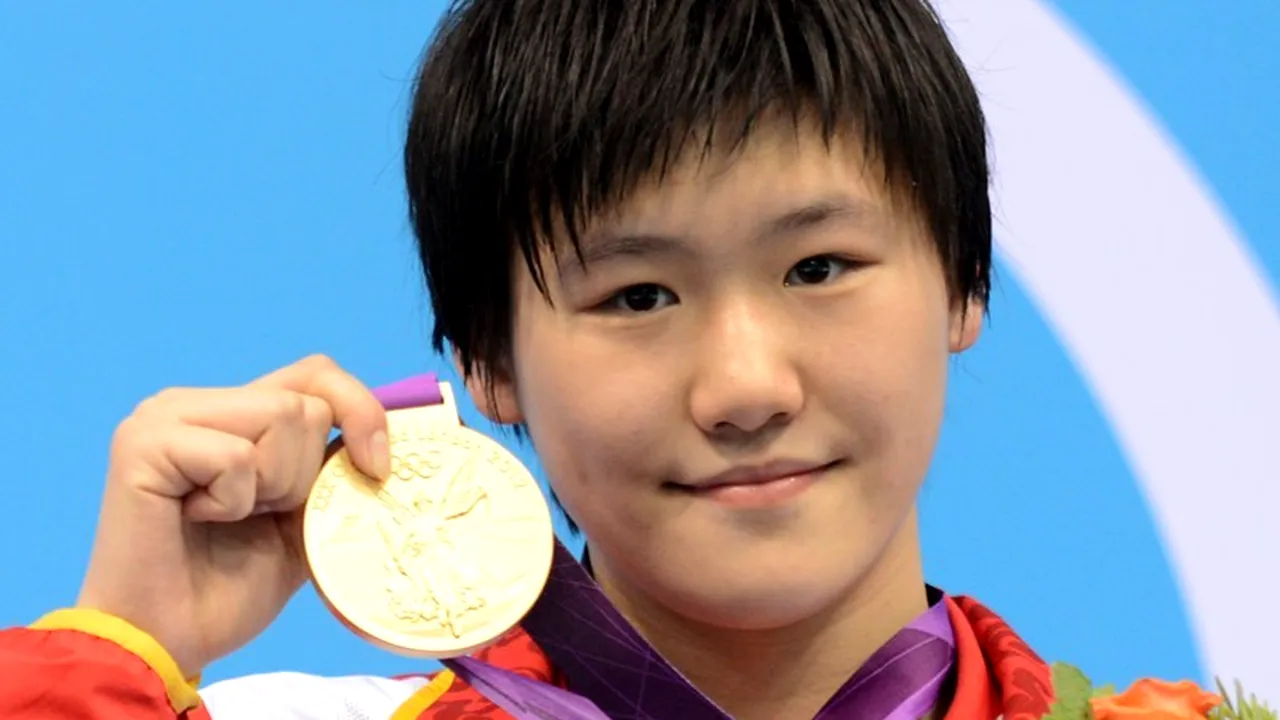 Povestea tulburătoare a chinezoaicei care a înotat mai repede decât campionul mondial: Antrenamente nemiloase și telefoane disperate acasă