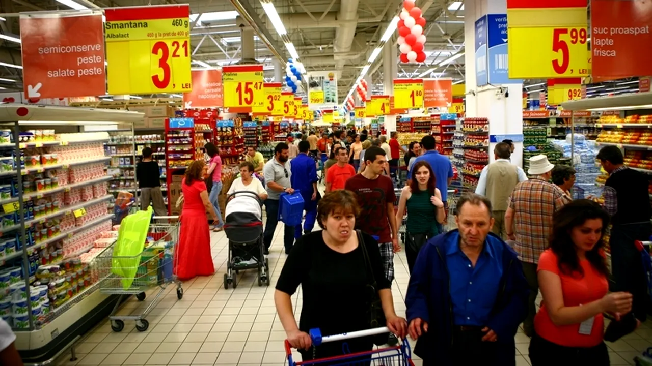 Carrefour Franța a decis retragerea de pe piață a sucului de mere și de portocale, comercializat sub brandul retailer-ului. Ce decizie s-a luat în România