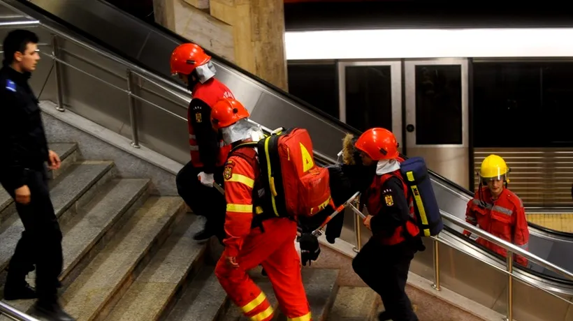 Bărbatul care s-a aruncat în fața metroului, în stare gravă. Medicii i-au amputat una dintre mâini