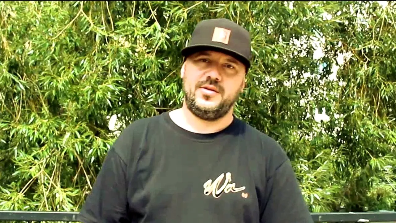 Rimaru răspunde pe Facebook acuzațiilor de hărțuire și abuz. Nu neagă mesajele, dar spune că așa vorbește un 