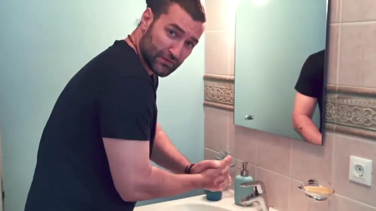 VIDEO. Smiley a lansat ghidul muzical „Spală-te pe mâini”