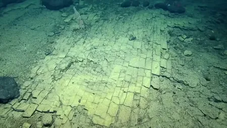 Cercetătorii au descoperit, pe fundul oceanului, un drum subacvatic nemaivăzut până acum: ”Este drumul către Atlantida” (VIDEO)