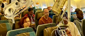 Imaginile disperării de la bordul unui avion Boeing distrus de turbulențe intense: „S-au lovit cu capul de cabinele de bagaje”