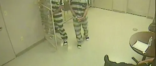 VIDEO. Scene incredibile într-un tribunal din Texas. Ce au făcut deținuții după ce gardianul care-i păzea a suferit un infarct