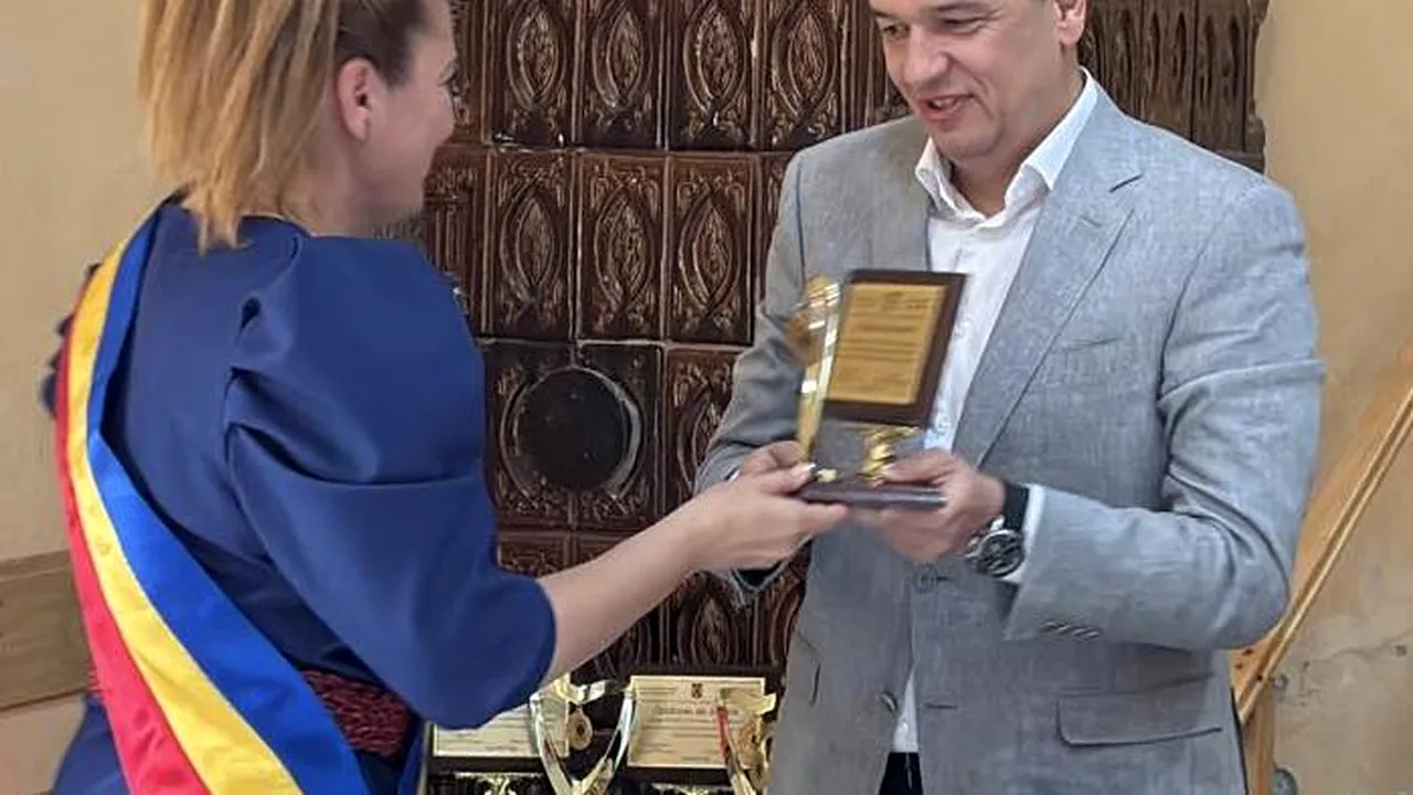 Sorin Grindeanu, declarat cetățean de ONOARE al comunei bunicilor lui. „Pe malul Nerei, am făcut primii pași în viață”