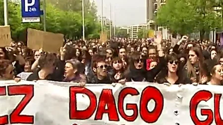 Proteste masive într-un oraș din Spania după sentința în cazul a cinci bărbați acuzați de viol. VIDEO