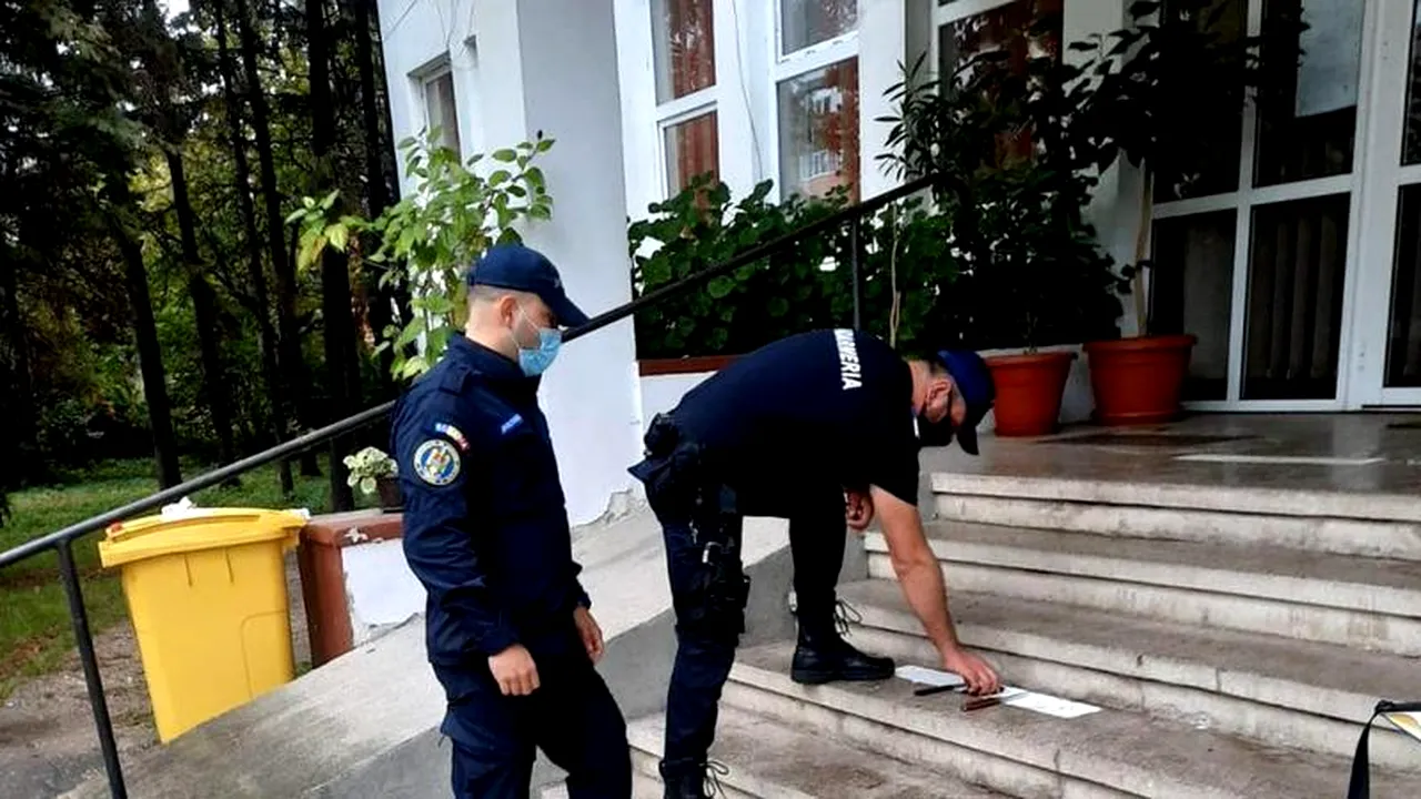 Liceul din România unde elevii vin înarmați la școală! Ce au găsit jandarmii în rucsacul unui tânăr este ULUITOR
