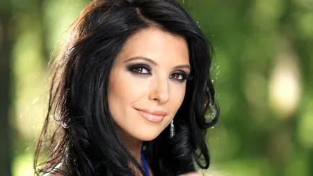 Cântăreața Celia s-a cununat religios cu soțul ei, australianul Ardeli, la Biserica Ghelari