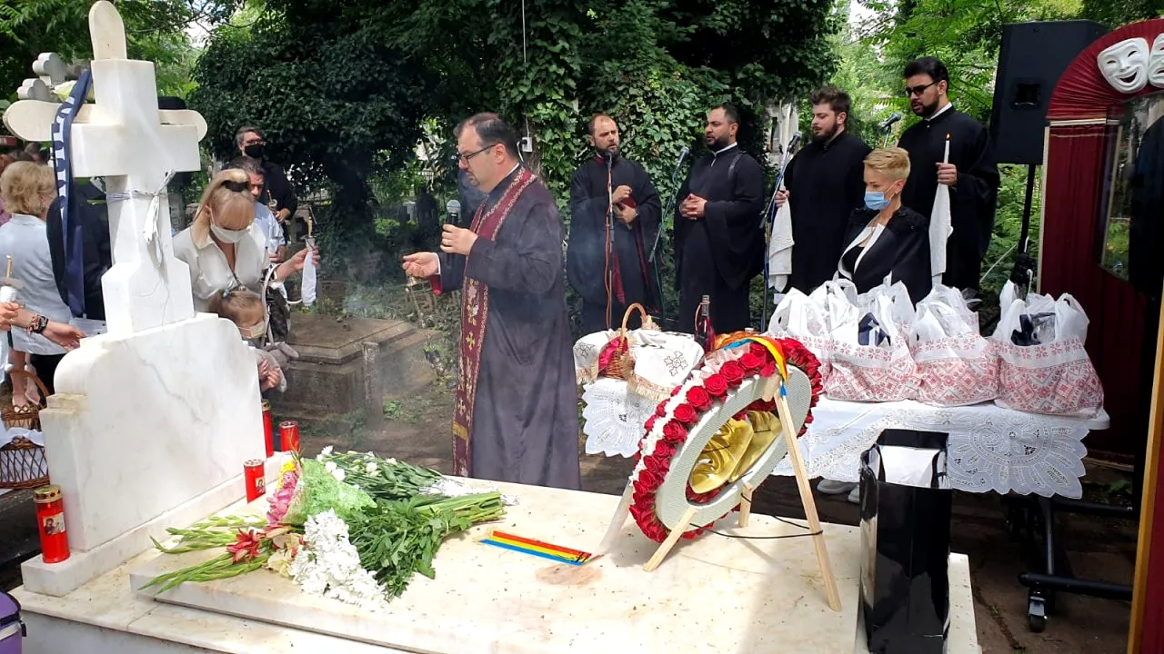 VIDEO| Imagini emoționante de la parastasul de 40 de zile al marelui actor Ion Dichiseanu