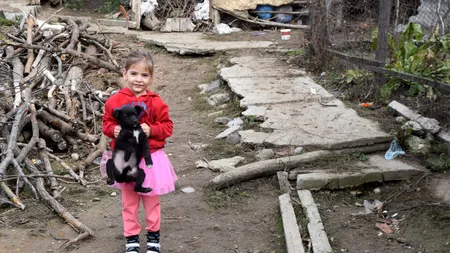 Situație îngrijorătoare: Majoritatea familiilor de la țară ar anula sărbătorile din lipsa banilor, mulți nu au 10 lei pentru cadoul copilului