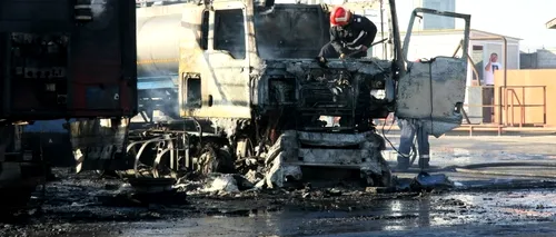 Un TIR încărcat cu patru tone de hârtie a ars în totalitate, în apropiere de Vama Albița