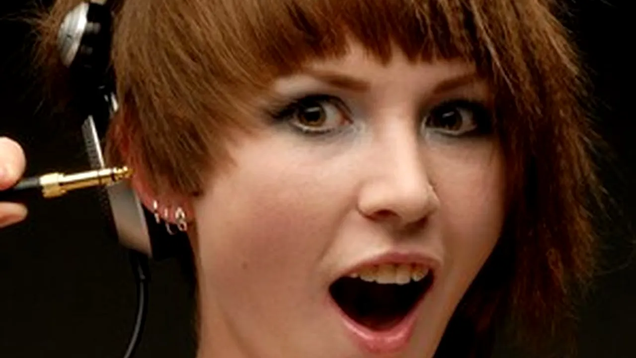 Test audio: Tu auzi asta? Ascultă sunetul pe care doar cei sub 25 de ani îl aud