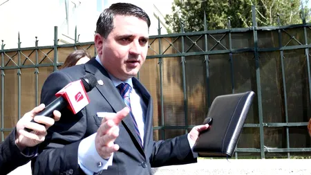 Paritate în Senat la votul pe arestarea preventivă a lui Marius Isăilă. Alergând prin Parlament, senatorul a avut o singură declarație: „Eu nu fug!