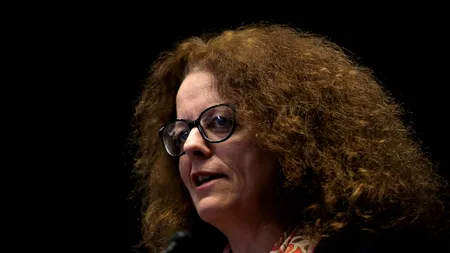 Un oficial BCE îndeamnă băncile naționale să evalueze RISCURILE achizițiilor de obligațiuni /Trebuie analizate ”beneficiile și costurile”