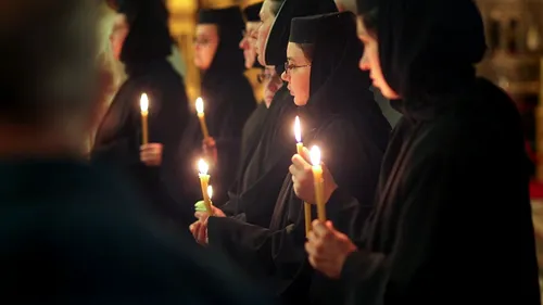 Măicuțele de la o mănăstire din Neamț au refuzat cardurile de sănătate