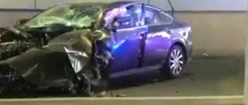 Grav accident în pasajul Piața Sudului. Un șofer a intrat cu mașina în perete | VIDEO