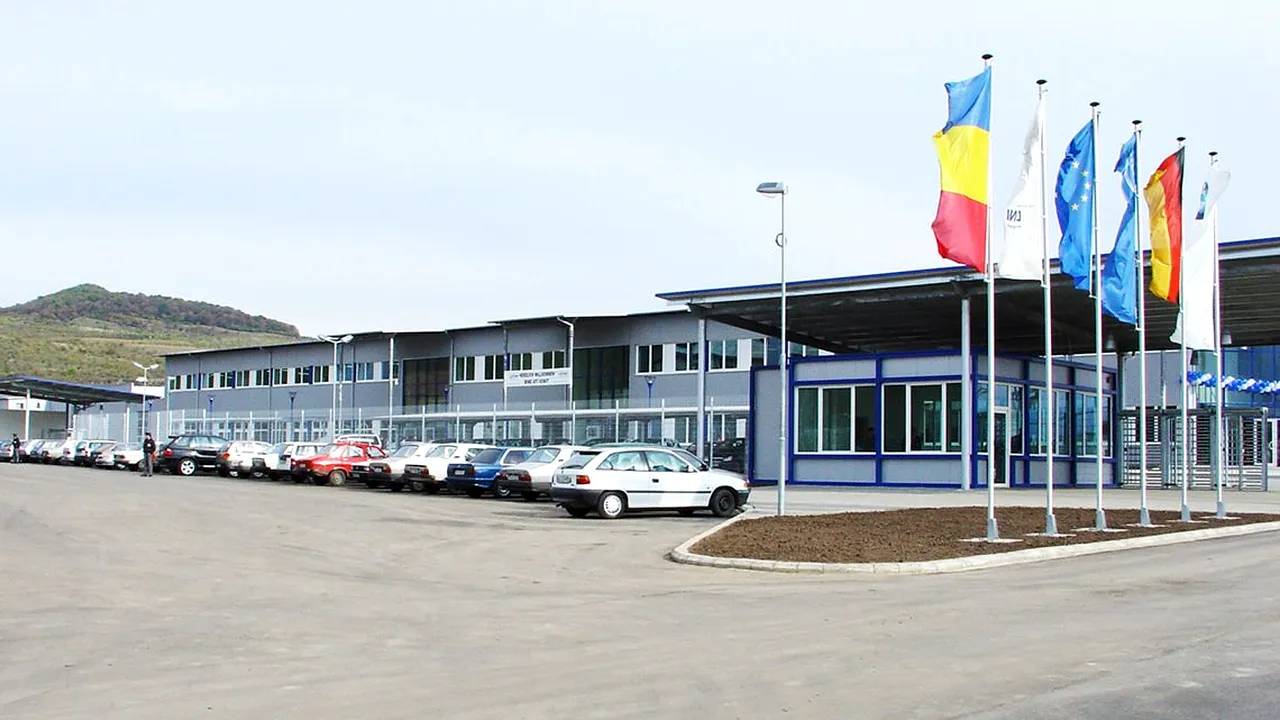 Unul dintre cei mai importanți producători de componente auto ÎNCHIDE o fabrică din România. Ce se va întâmpla cu angajații