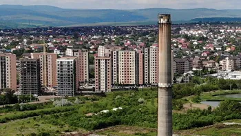 Demolare spectaculoasă la Iași. Un coș de fum de 80 de metri va fi DETONAT pentru a face loc unui nou proiect ambițios